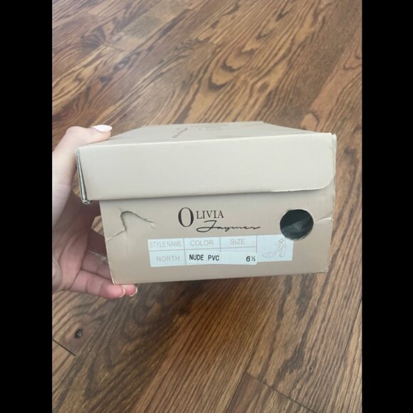 UWB Olivia Ferguson Clear/Nude Strap Heels Size 6.5 - Picture 9 of 9